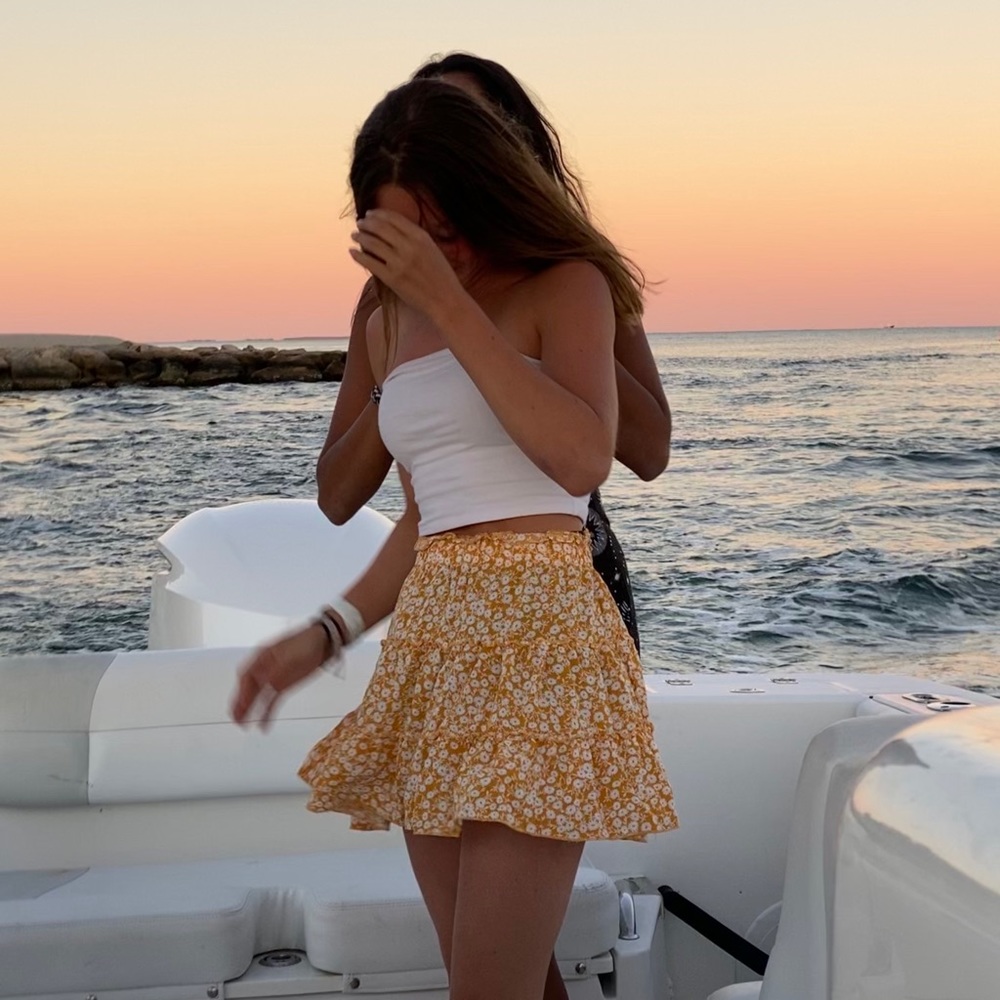 Shein yellow ruffle layer skirt! Super cute! Size xs!